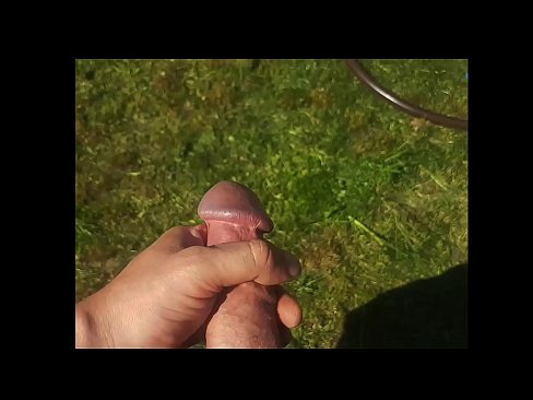 ❤️ Bidh hottie a 'faighinn a pussy pinc fucked agus cums le squirt ann an gàrradh samhraidh ❌  Porno  aig gd.massagecenter-yalta.ru