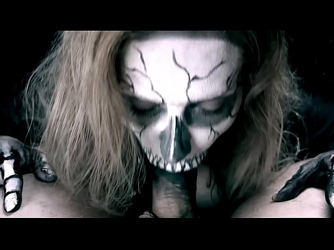 ❤️ Demon nighean sucking cock le a beul dubh agus slugadh cum. ❌  Porno  aig gd.massagecenter-yalta.ru